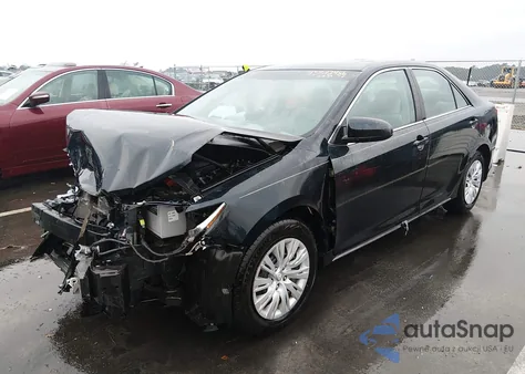 2014 Toyota Camry Le z USA, uszkodzony, nr VIN 4T1BF1FK7EU842156